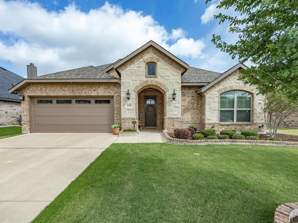 Property Photo:  135 Crockett Drive  TX 75165 