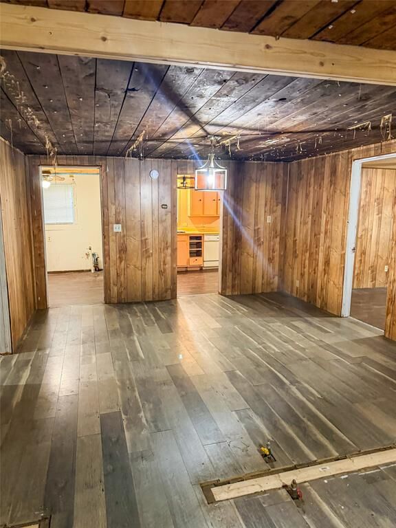 Property Photo:  805 12th NE  TX 75460 