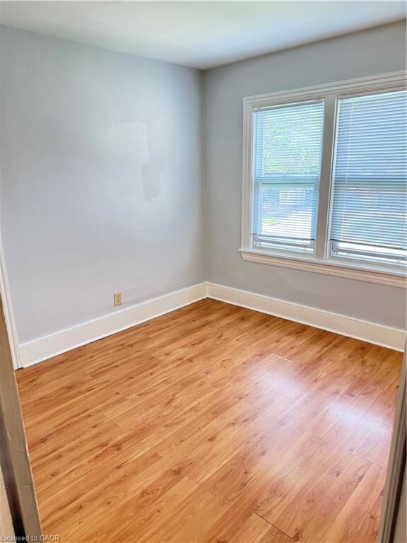 Property Photo:  29 Mountain Avenue S 2  ON L8G 2V7 