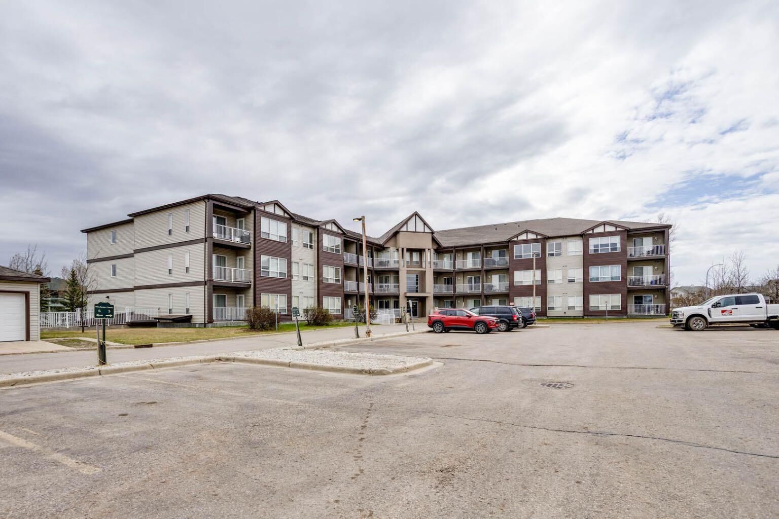 Property Photo:  290 Plamondon Drive 214  AB T9K 0A5 