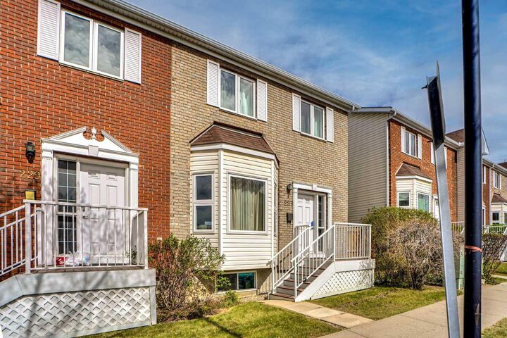 Property Photo:  227 Citadel Lane NW  AB T3G 4E1 
