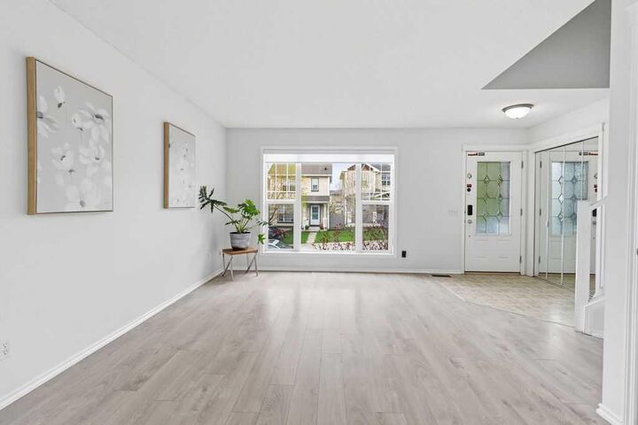 Property Photo:  30 Tuscany Springs Heights NW  AB T3M 2M9 