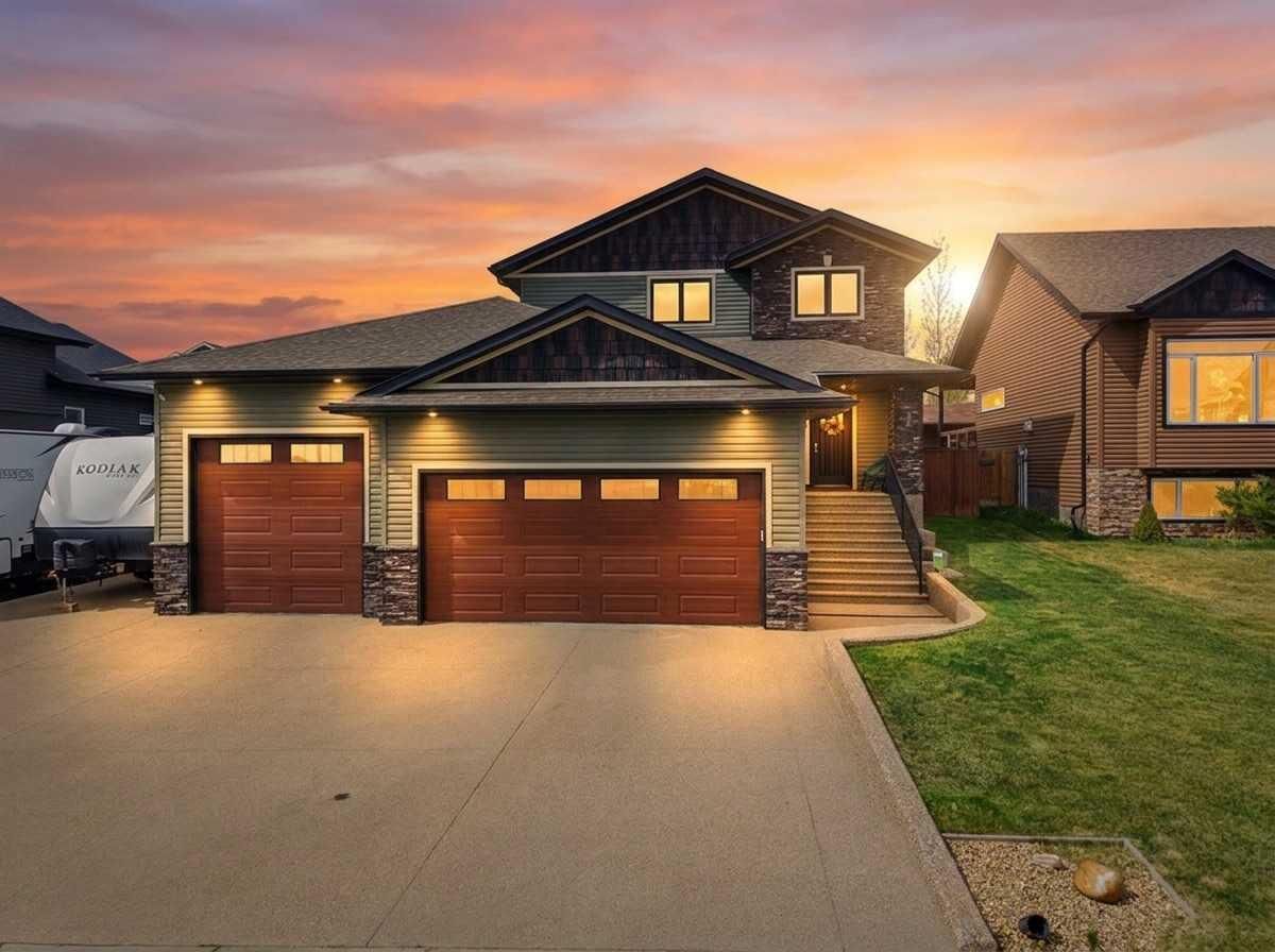 Property Photo:  21 Parkridge Crescent  AB T4M 0H2 