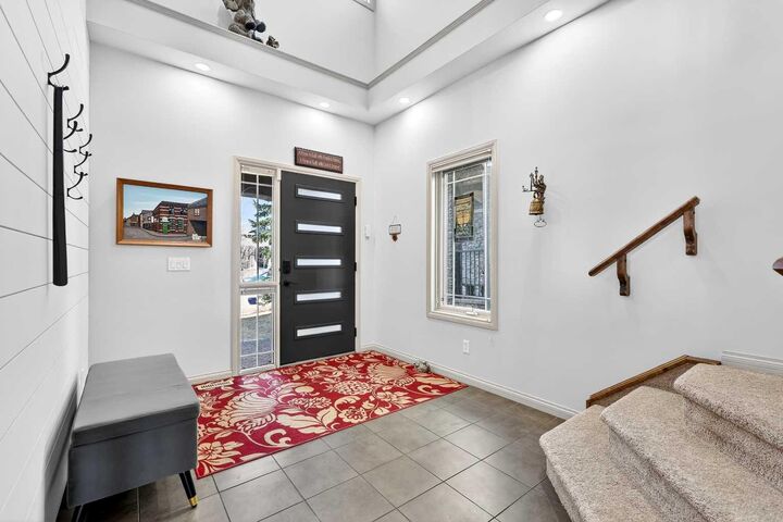 Property Photo:  1516 Montrose Terrace SE  AB T1V 0B5 