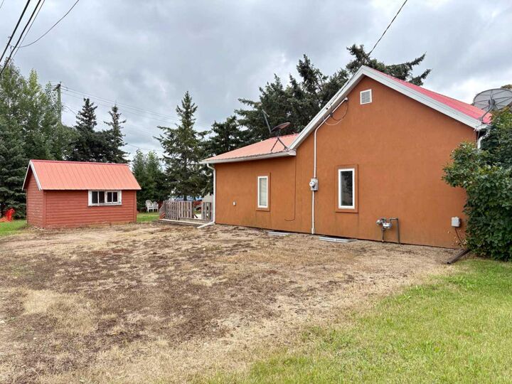 Property Photo: 4923 52 Street AB T0B 2G0