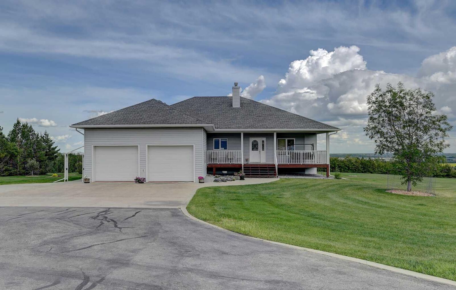 Property Photo:  17- 713019 RR 71  AB T8V 3A4 