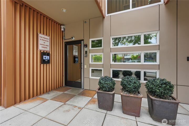 Property Photo:  4020  Aurora Avenue N 304  WA 98103 