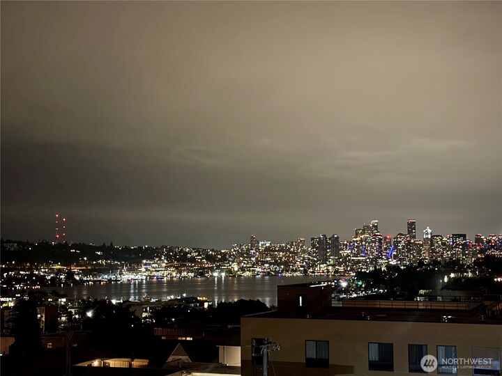 Property Photo:  4020  Aurora Avenue N 304  WA 98103 
