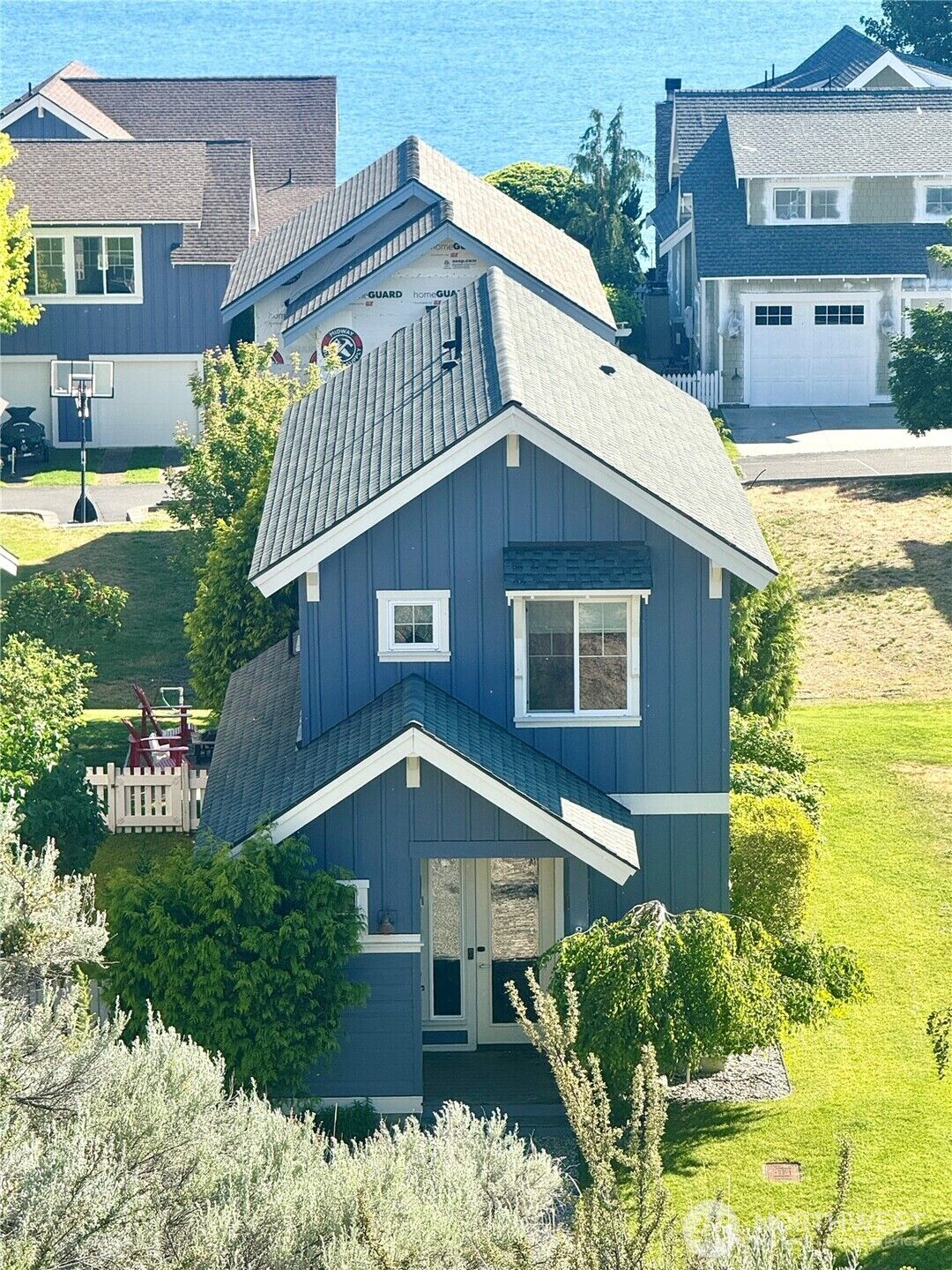 Property Photo:  95  Honeysuckle Lane  WA 98844 