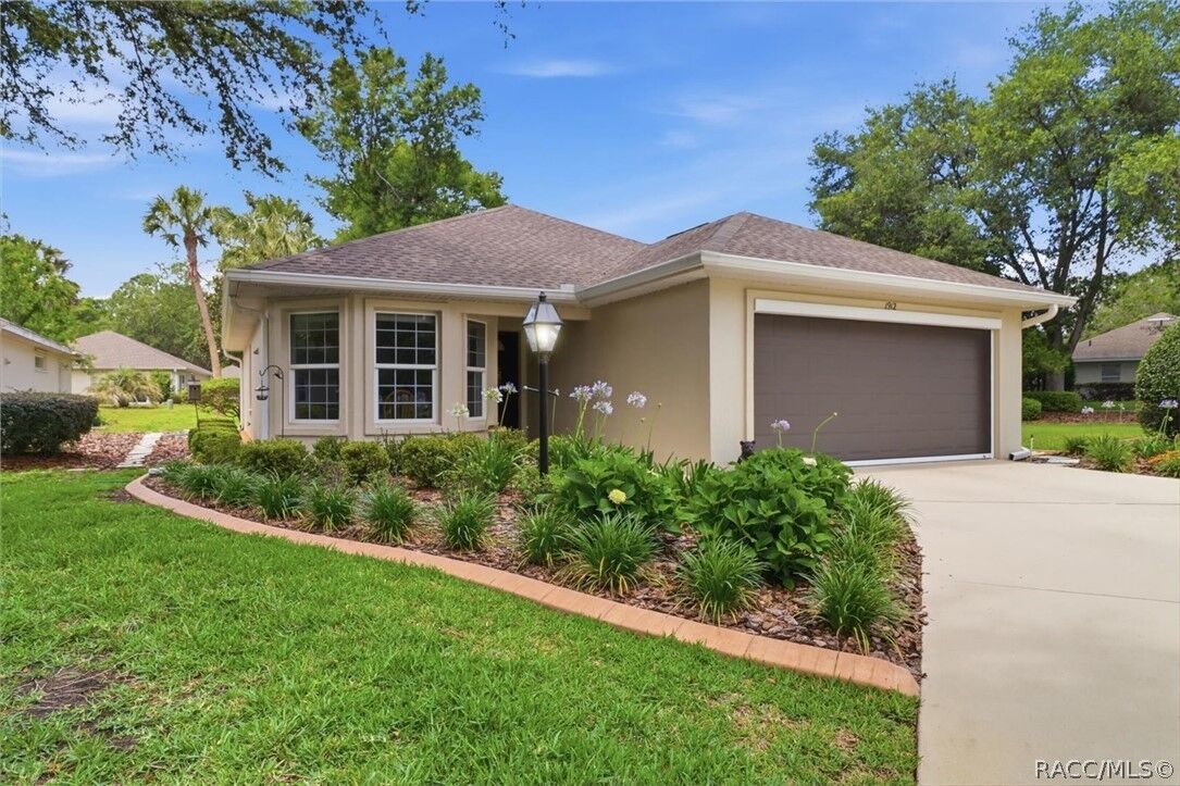 Property Photo: 1912 N Havershall Point FL 34429
