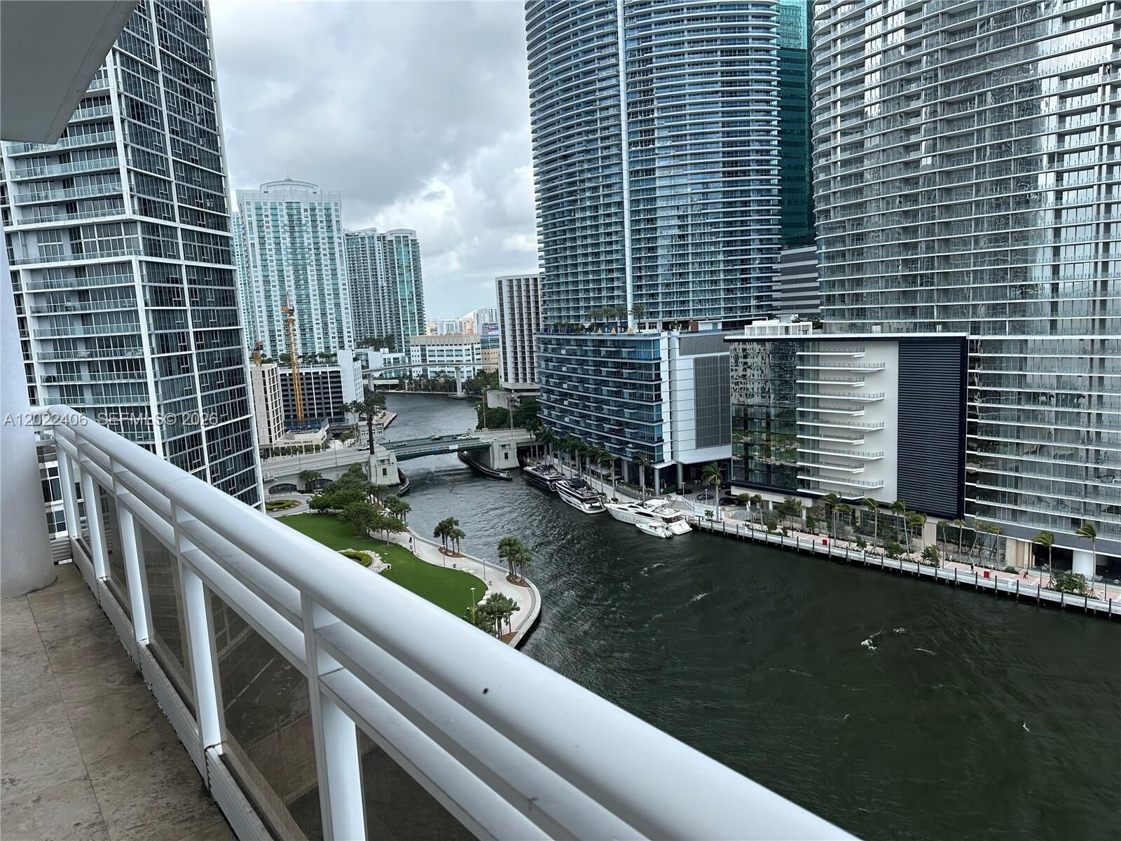 Property Photo:  901 Brickell Key Blvd 2005  FL 33131 