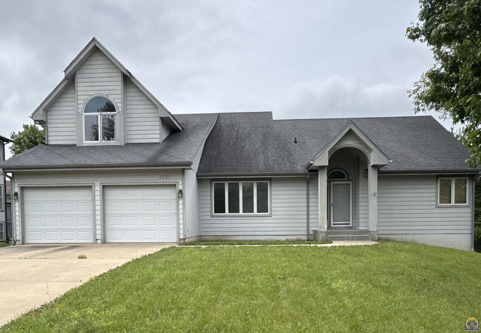Property Photo:  5721 SW Westport Cir  KS 66614 