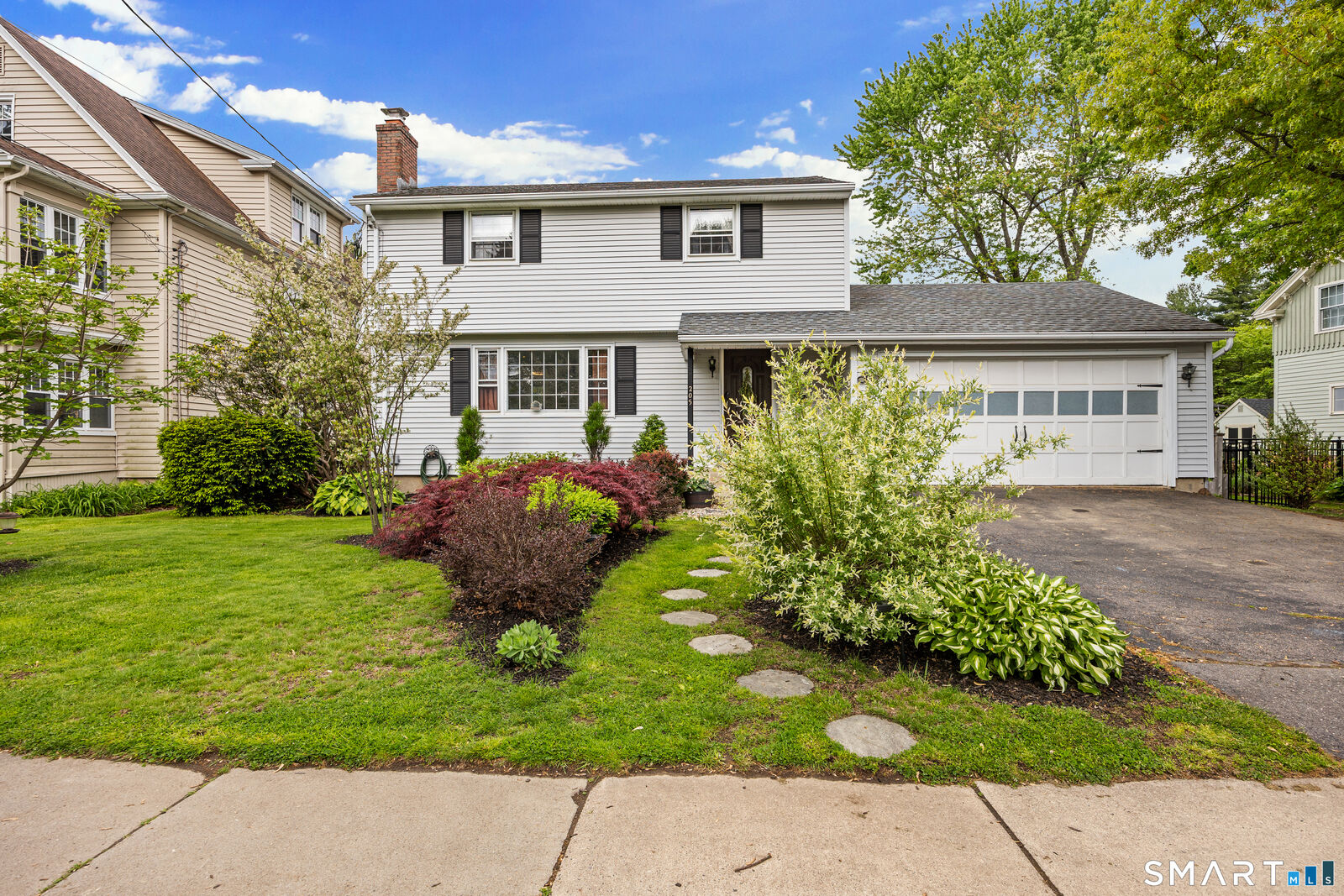 Property Photo: 205 Garden Street CT 06109