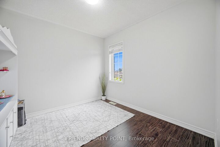 Property Photo: 19 Donlamont Circle ON L7A 4T5