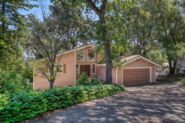 Property Photo:  2810 Greenway Drive  CA 95451 