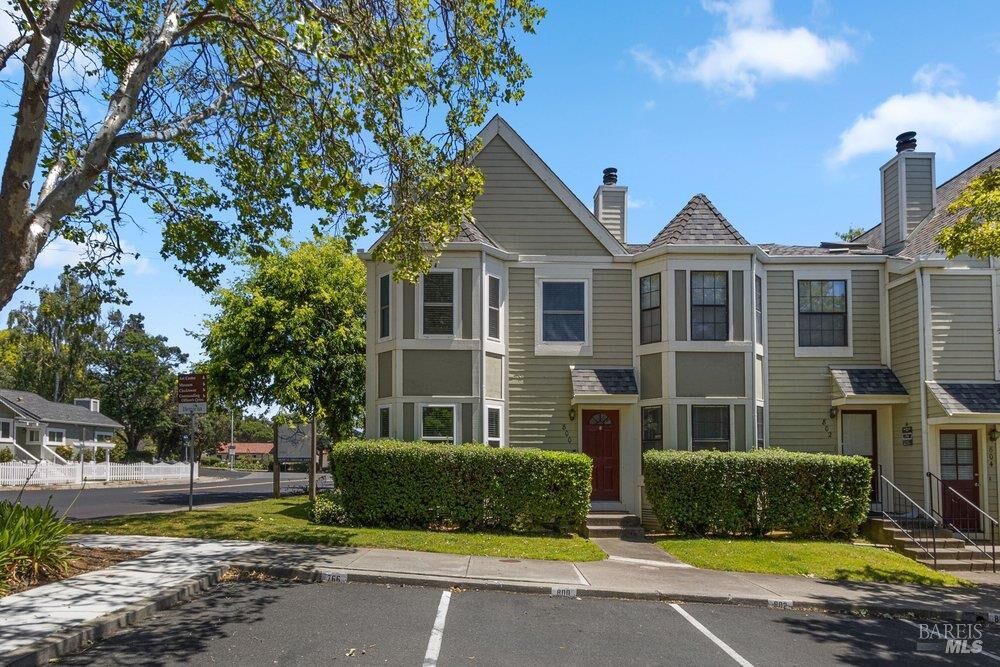 Property Photo:  800 E Military Street  CA 94510 