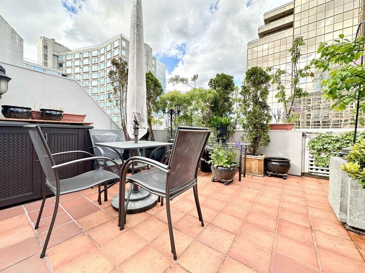 Property Photo:  850 Burrard Street 1006  BC V6Z 2J1 
