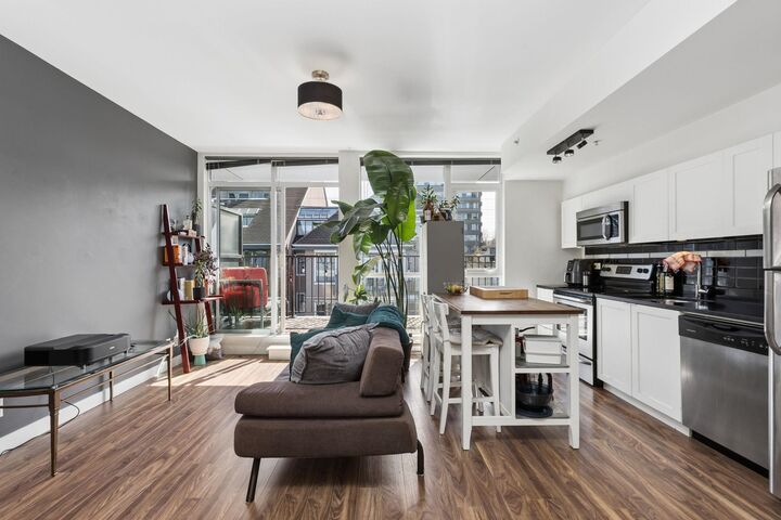 Property Photo:  2511 Quebec Street 406  BC V5T 0B6 