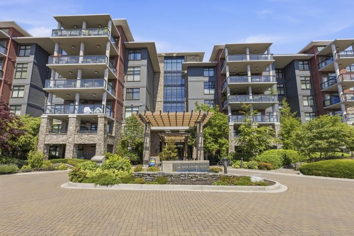 5055 Springs Boulevard 206 — photo 1