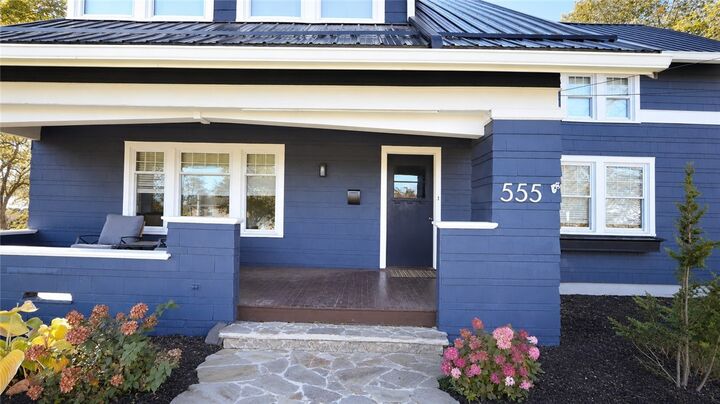 Property Photo:  555 W North Street  NY 14456 