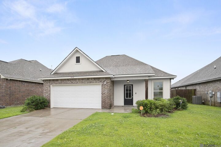 Property Photo: 6348 Nesting Dr LA 70737
