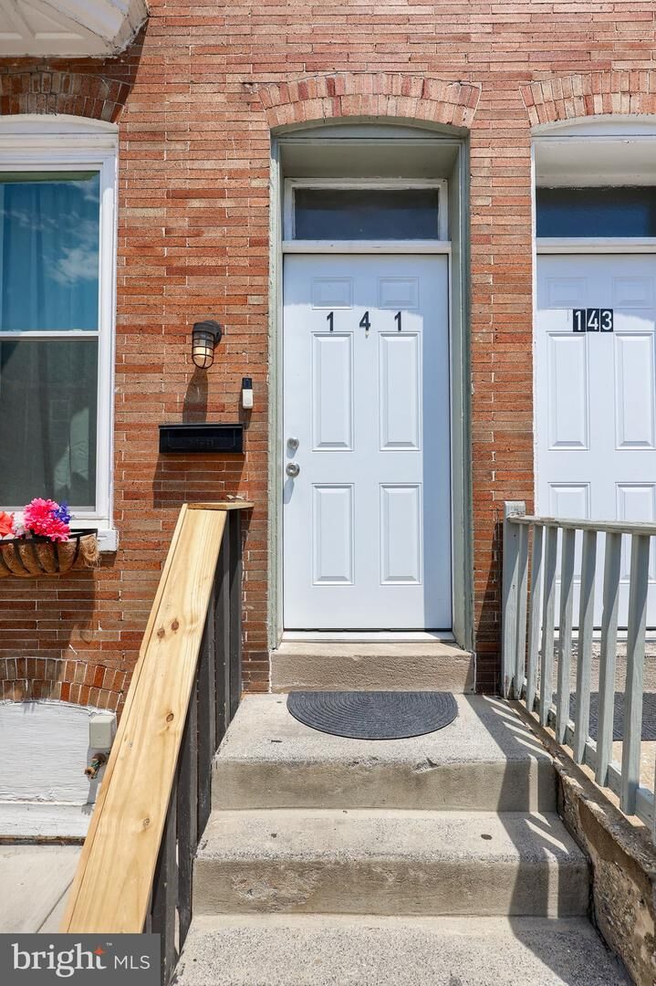 Property Photo:  141 S West Street  PA 17401 