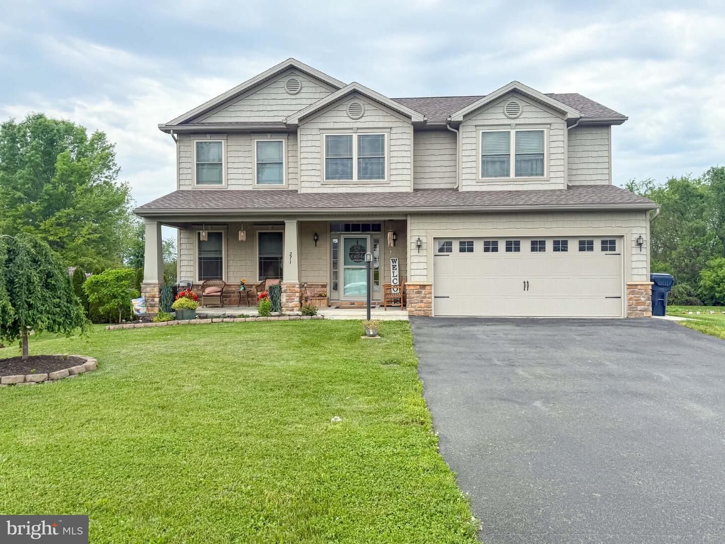 Property Photo:  271 Leedy Way West  PA 17202 