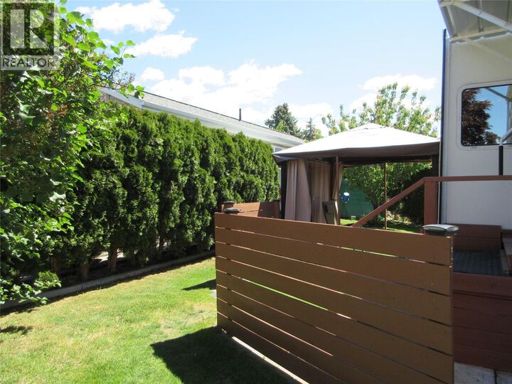 Property Photo:  415 Commonwealth Road 121  BC V4V 1P4 