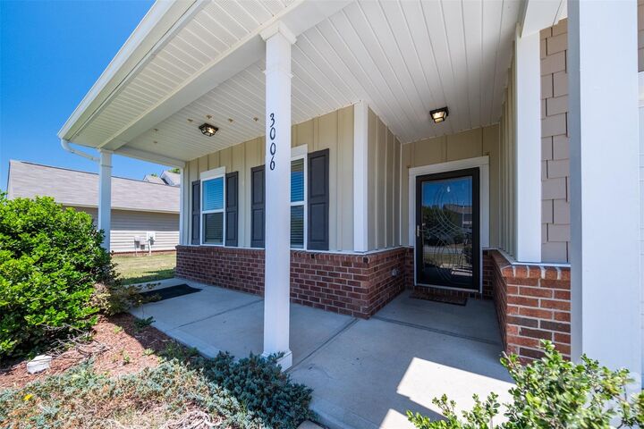 Property Photo:  3006 Houndscroft Road  NC 28079 