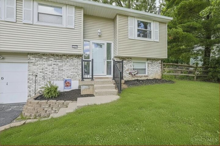 Property Photo: 4601 Shephard Road OH 45103