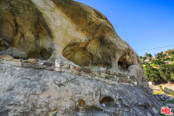Property Photo: 585 Box Canyon Vly CA 91311