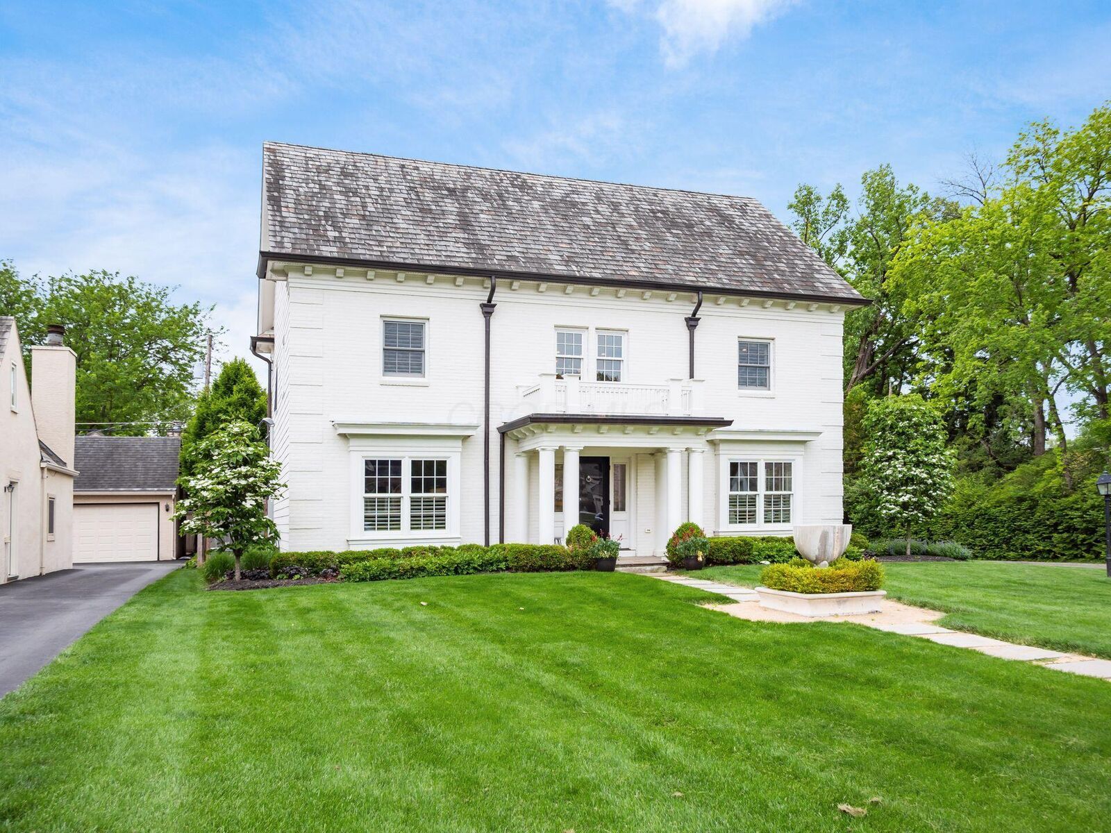 Property Photo: 2301 Brixton Road OH 43221