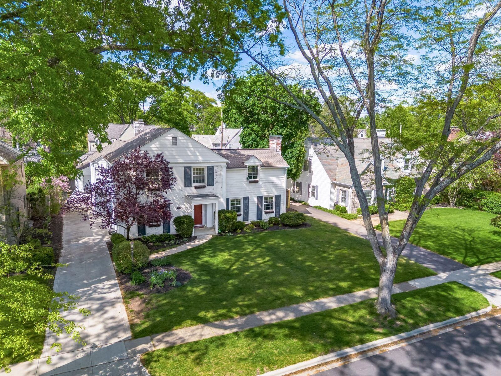 Property Photo: 2640 Sherwood Road OH 43209