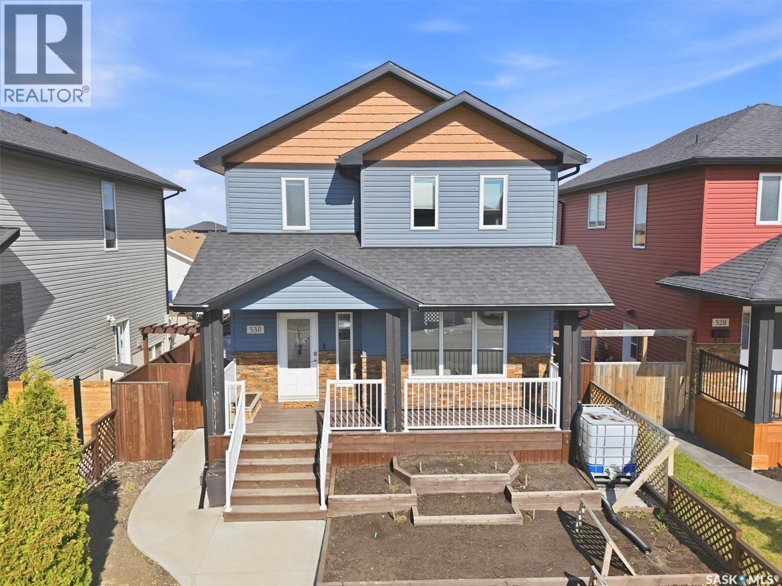Property Photo: 530 Maple Crescent SK S0K 4S2