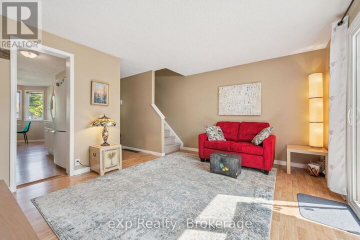 Property Photo: 40 Silvercreek Parkway North 44 ON N1H 7X5