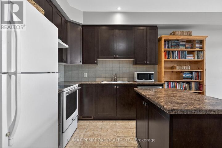 Property Photo:  1034 Butler Boulevard  ON K8H 0C2 