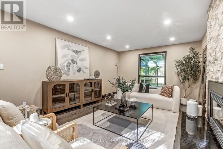 Property Photo:  260 Chesham Avenue  ON N6G 3V3 