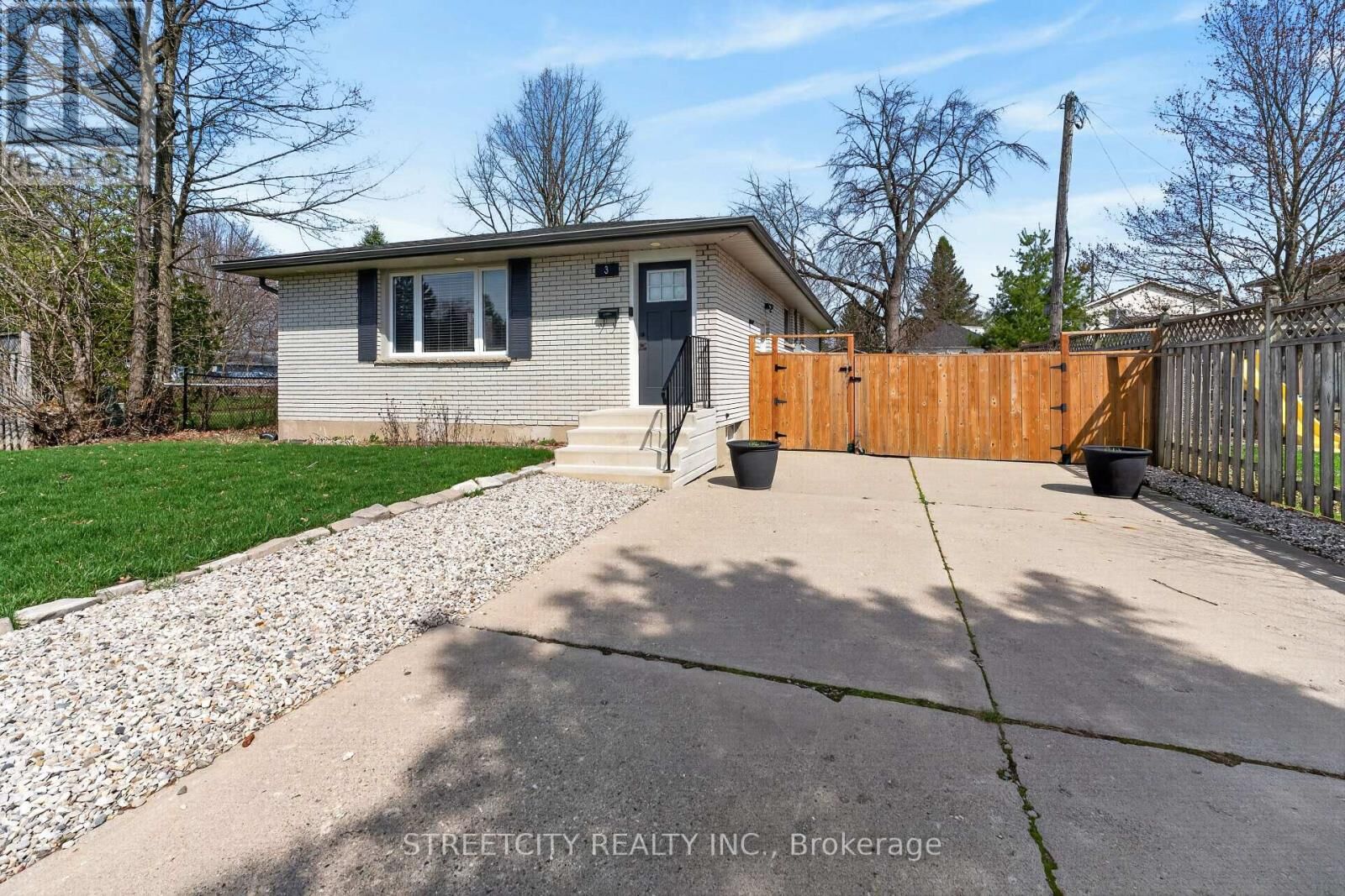 Property Photo:  3 Brinkman Court  ON N5P 2G6 