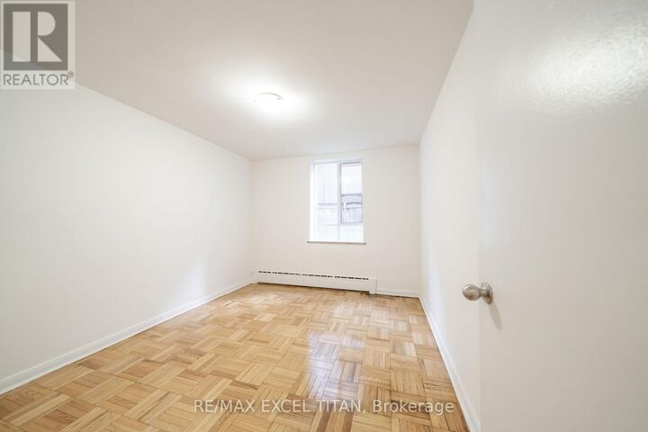 Property Photo: 77 Erskine Avenue M8 ON M4P 1Y5
