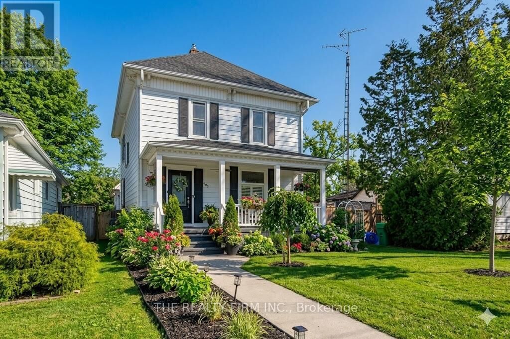 Property Photo:  422 Greenfield Street  ON N0N 1R0 