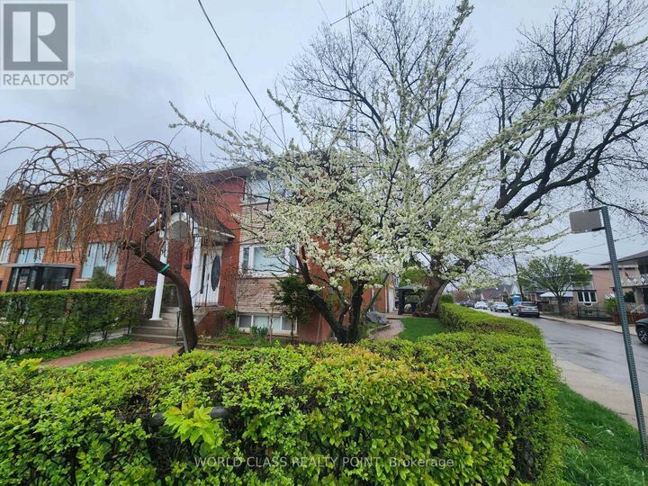 Property Photo:  7 Cliff Street  ON M6N 4L5 