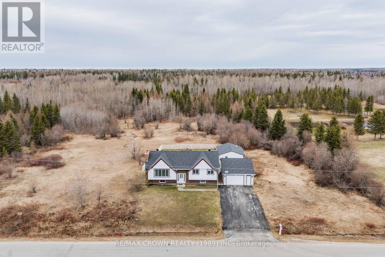 Property Photo: 296 Brunetville Road ON P5N 2X7