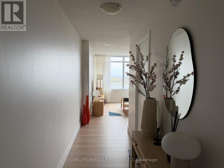 Property Photo:  25 Telegram Mews 2309  ON M5V 3Z1 