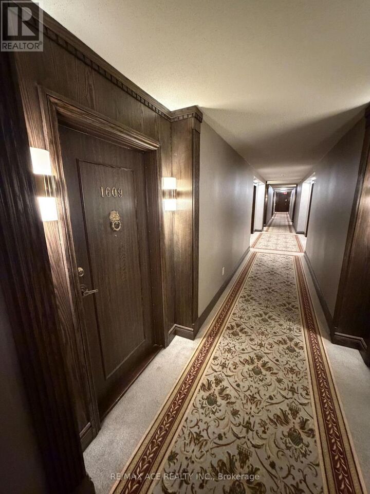 Property Photo:  1555 Finch Avenue East 1609  ON M2J 4X9 