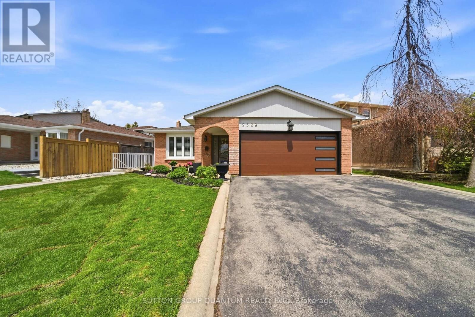 Property Photo:  2529 Cavendish Drive Basement  ON L7P 4J5 