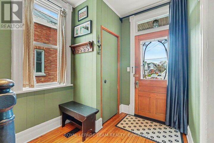 Property Photo:  93 Queen Street  ON K0A 1A0 