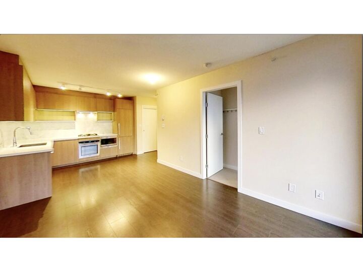 Property Photo:  13750 100 Avenue Avenue 2515  BC V3T 0L3 