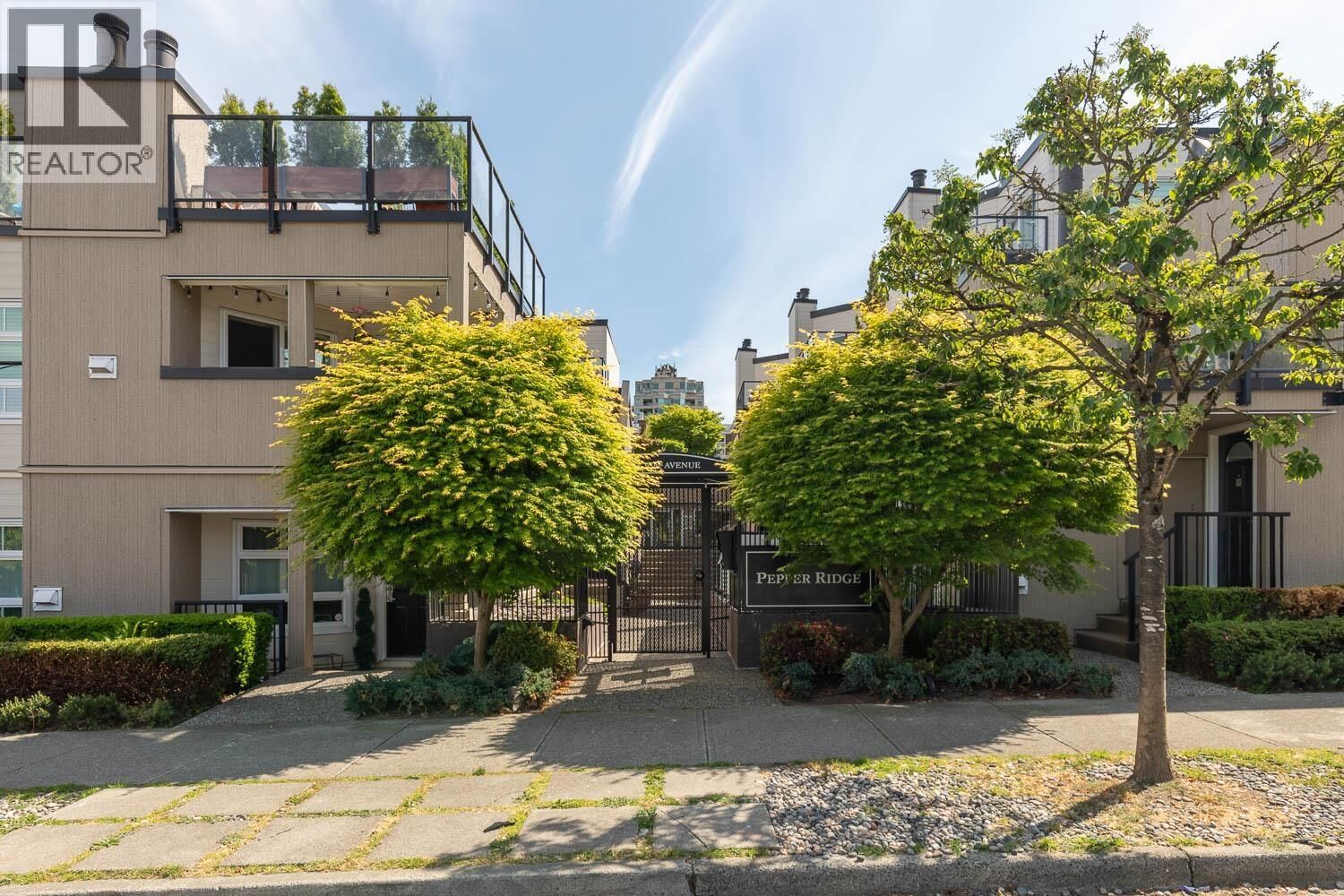 Property Photo: 1350 West 6th Avenue 14 BC V6H 1A7