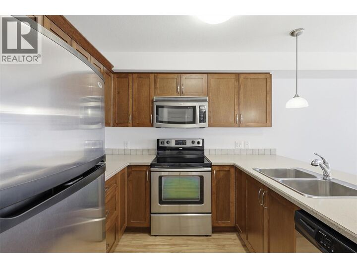 Property Photo:  689 Tranquille Road 513  BC V2B 0C7 