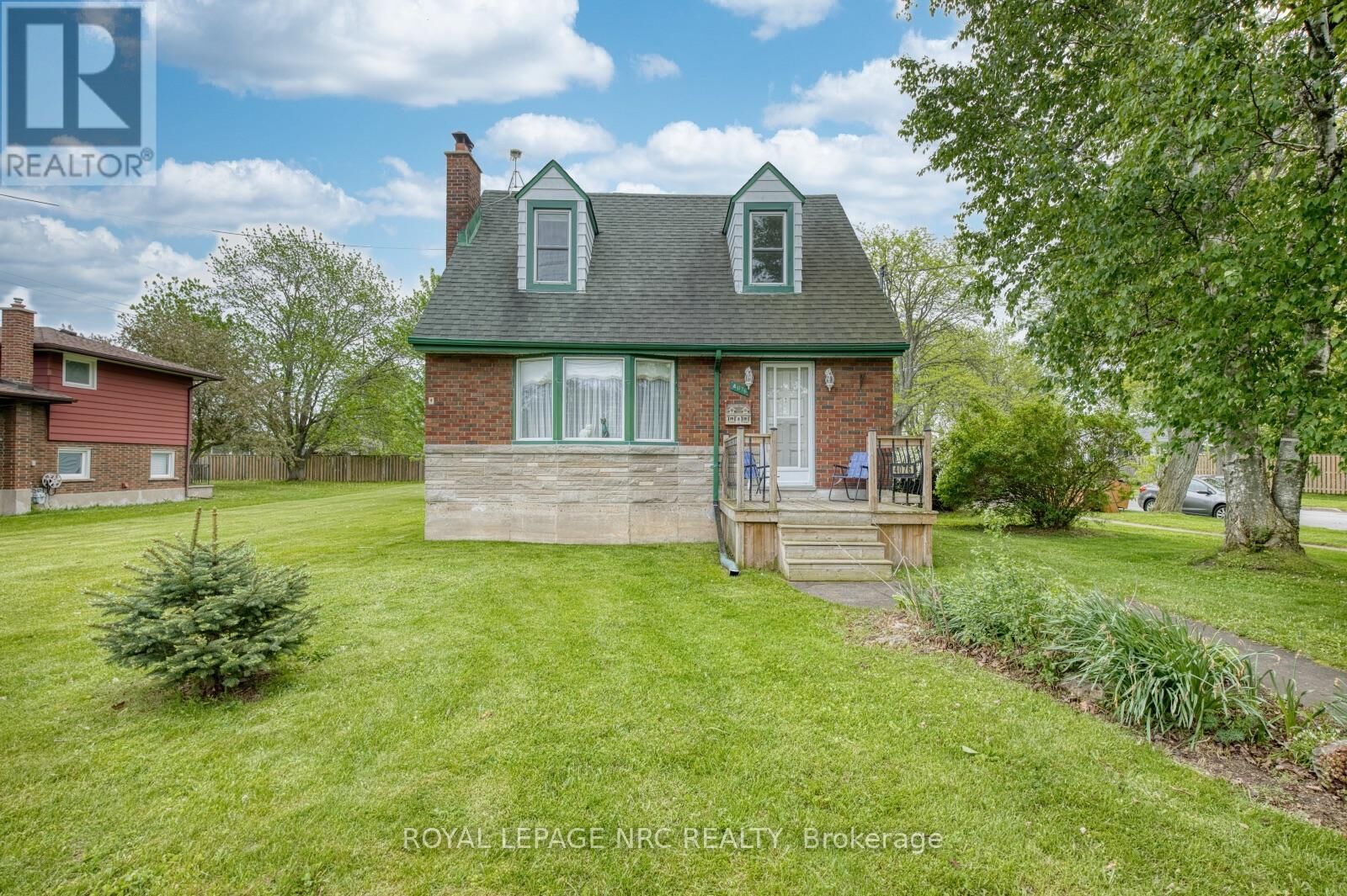 Property Photo:  4076 Welland Street  ON L2G 6J8 
